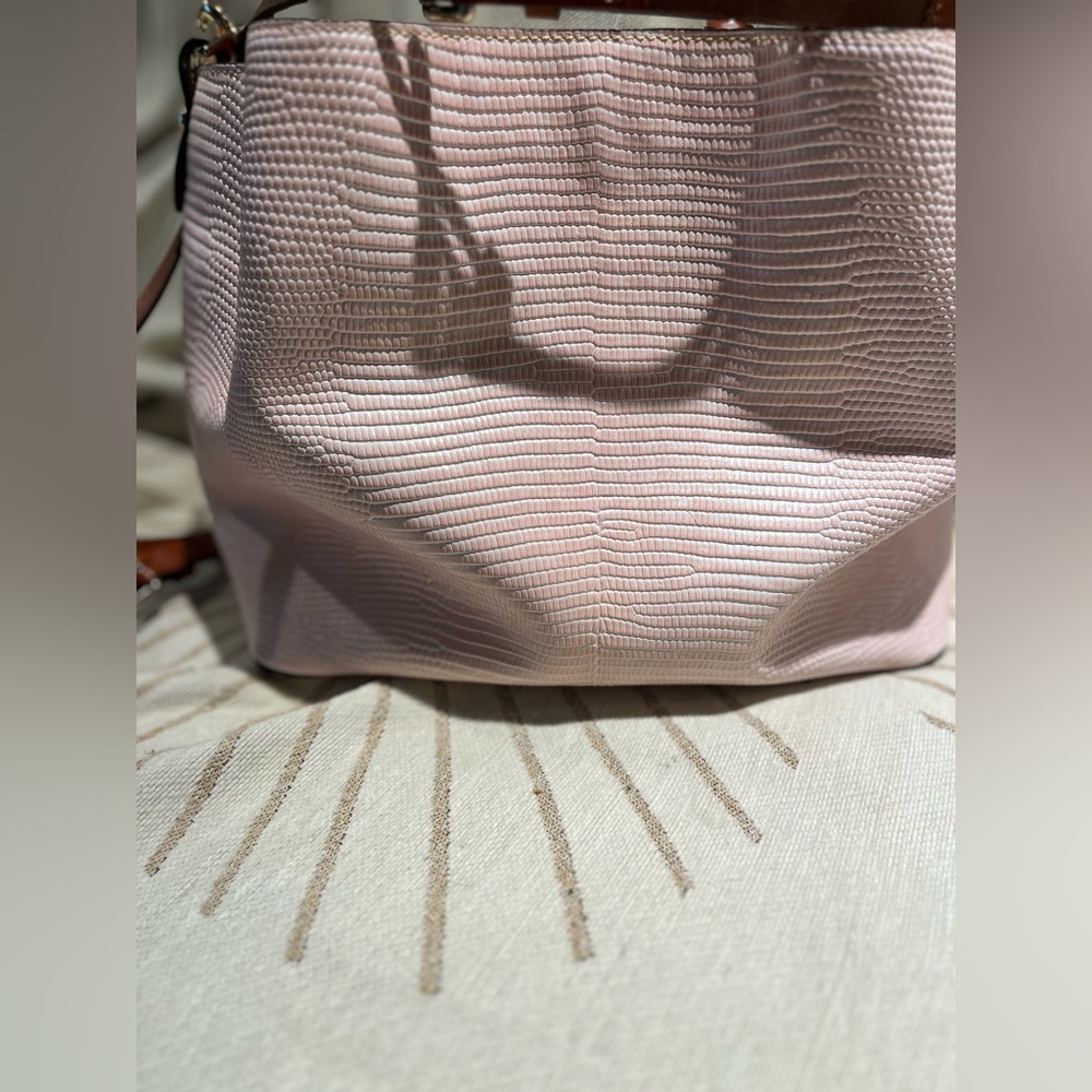 Dooney and Bourke Large Barlow bag and dust bag - Picture 16 of 16